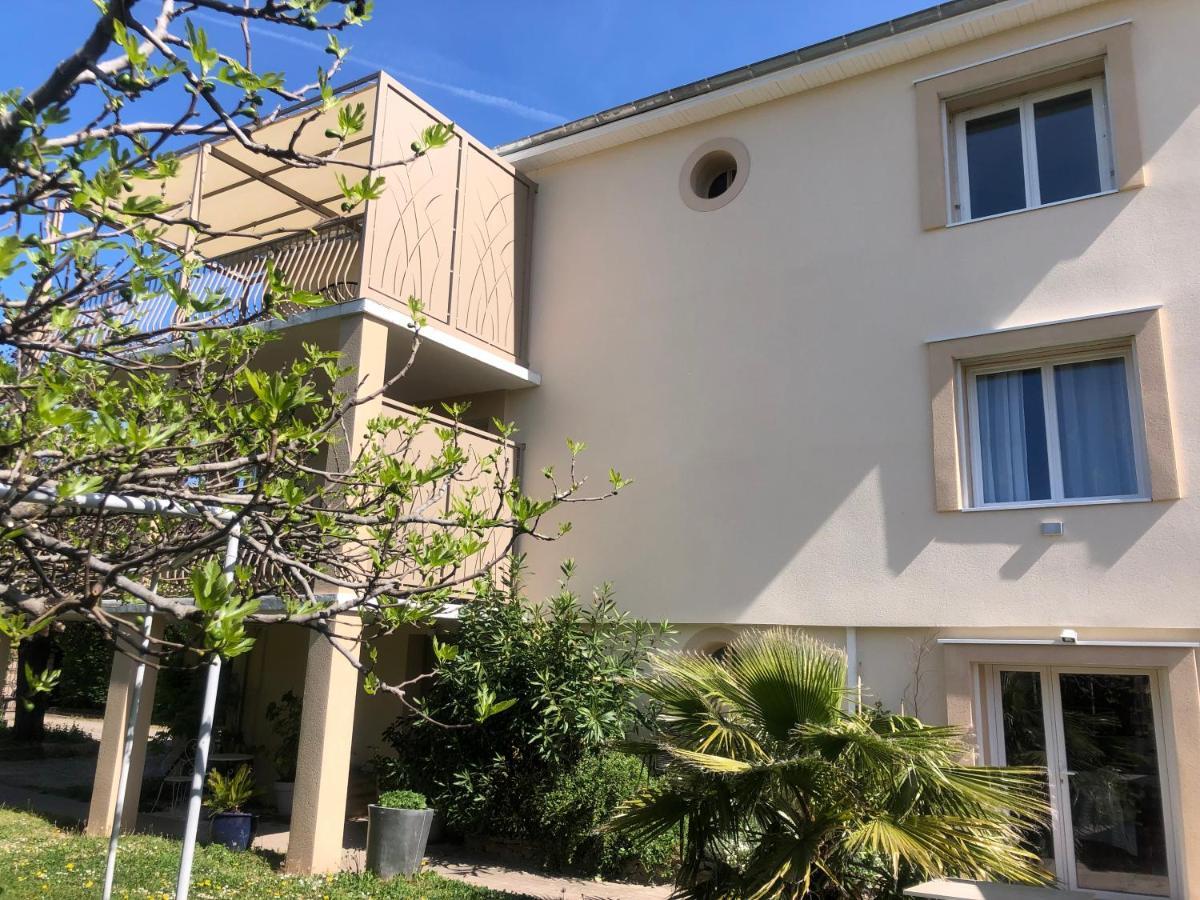 Condrieu Comme A La Maison Exterior photo
