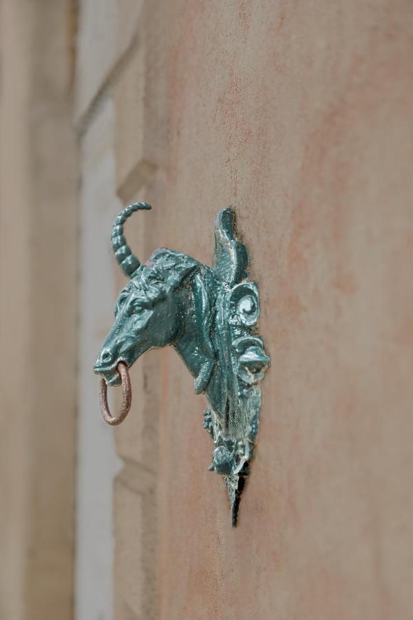 Condrieu Comme A La Maison Exterior photo